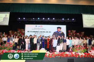 Group photo with the SJCS Alumni Association and Fr. Collera